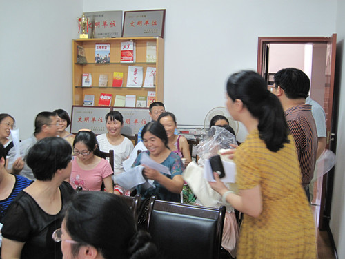 見賢思齊，敬業(yè)奉獻(xiàn)—我所舉辦首期道德講堂